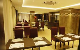 Avenue Hotel